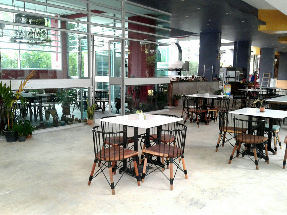 Icheck Inn Trams Square Chiang Mai Exterior photo