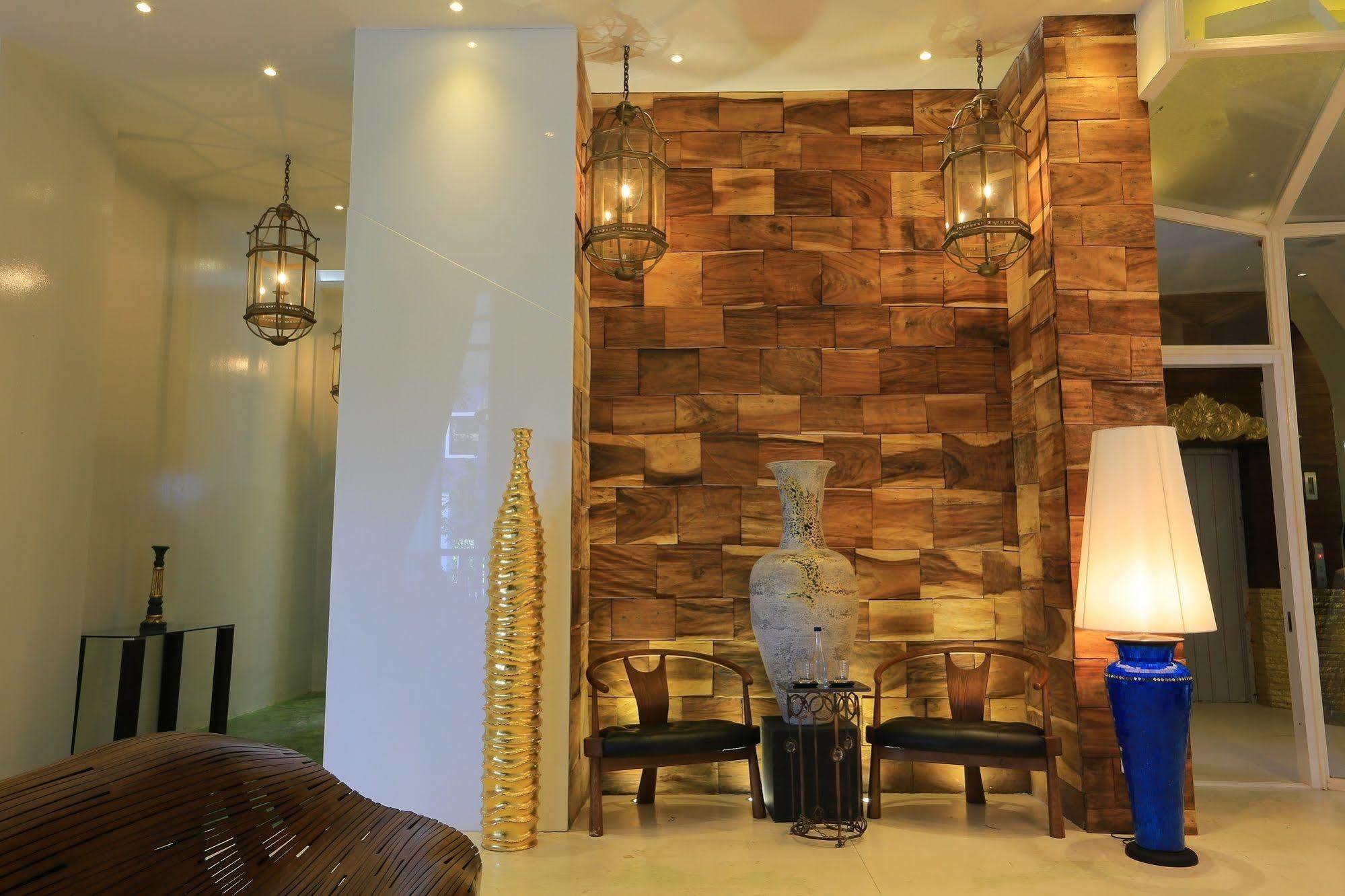 Icheck Inn Trams Square Chiang Mai Exterior photo