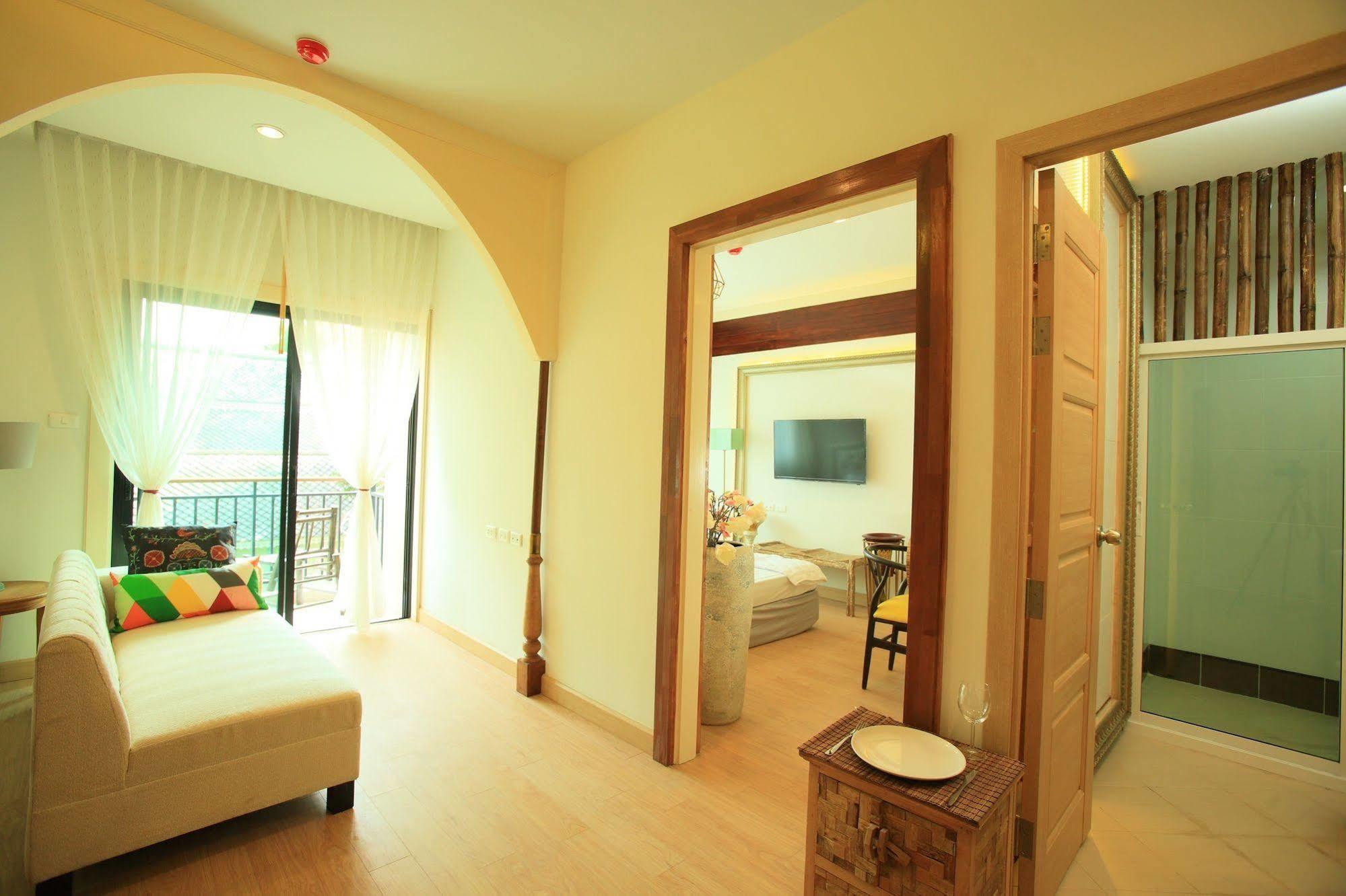 Icheck Inn Trams Square Chiang Mai Exterior photo