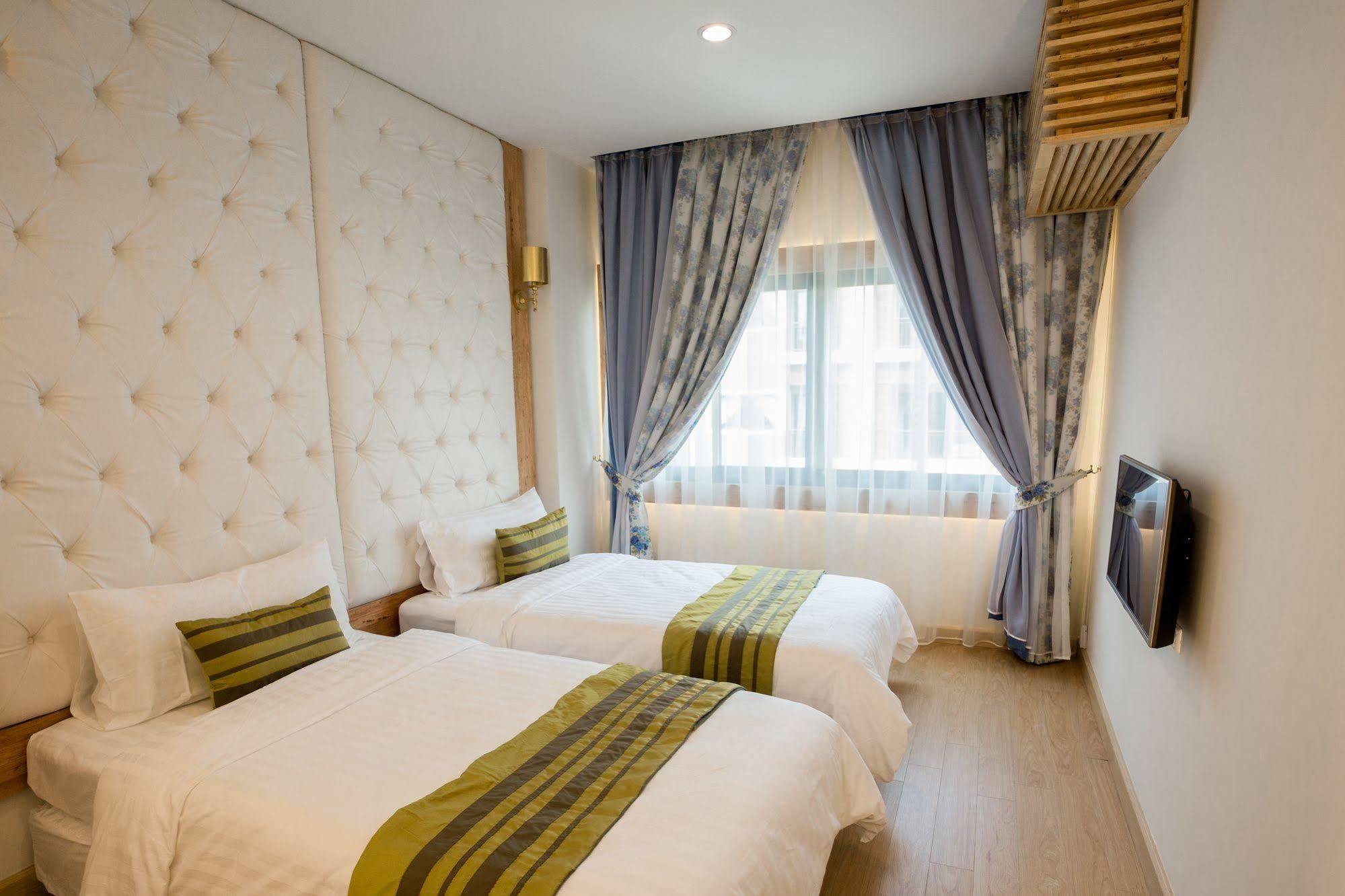 Icheck Inn Trams Square Chiang Mai Exterior photo